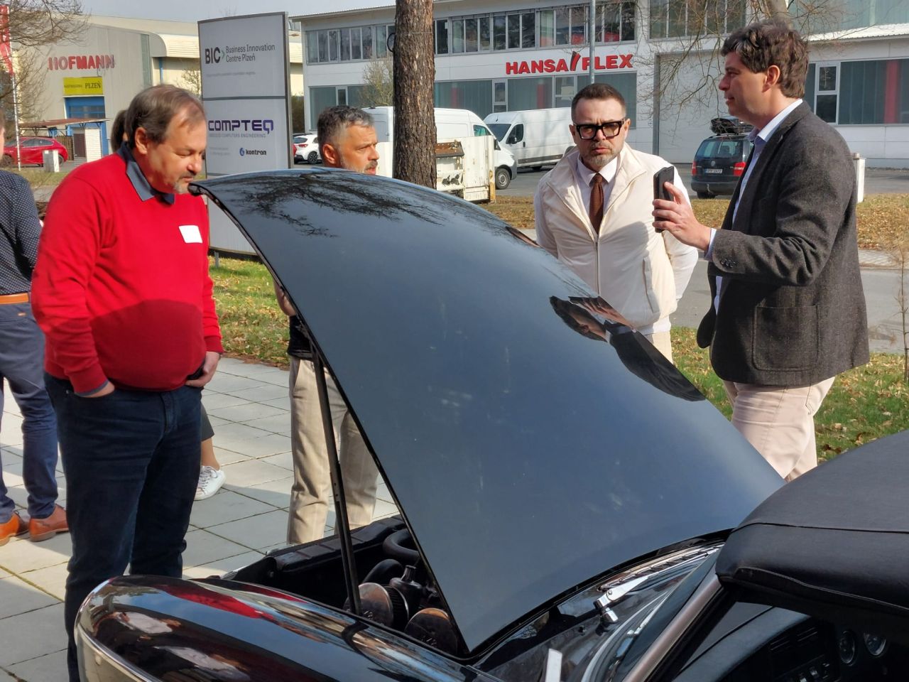Demonstration of the AUGEMO unit under the bonnet at BIC Plzeň